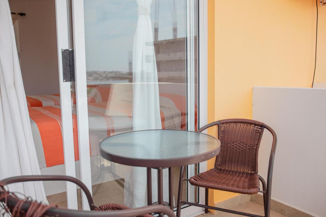 Grand Casalet Hotel ปูแอร์โตเอสกอนดิโด ภายนอก รูปภาพ